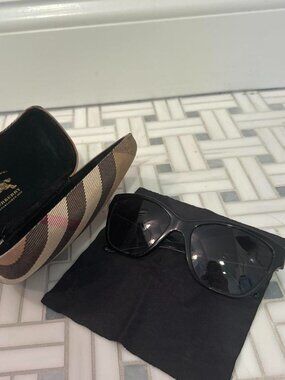 Burberry | Accessories | Burberry B449f Sunglasses Sun  display picture 1